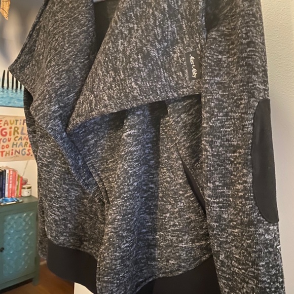 Charcoal Gray Fleece Moto sweatshirt shacket w/ black elbow patches & waistband - Picture 3 of 16